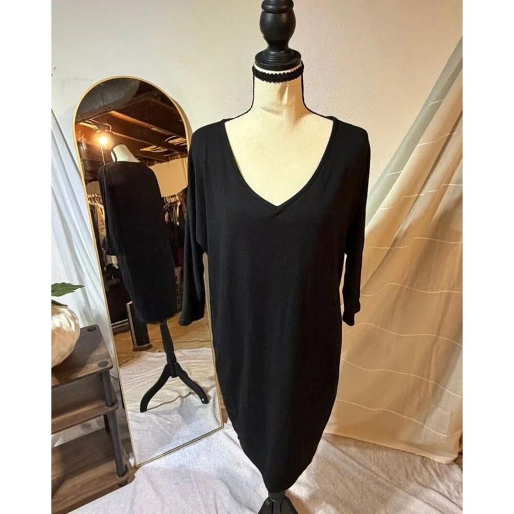 Old Navy Black V Neck Tunic Dress Size XS Three Quarter Sleeve Soft Shift